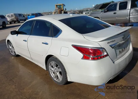 2015 Nissan Altima 2.5 Sv из США, поврежденный, VIN 1N4AL3AP2FC105693
